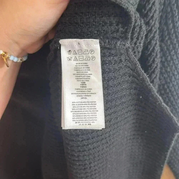 MICHAEL KORS l Black Turtle Neck Sweater Size Large - Picture 3 of 5